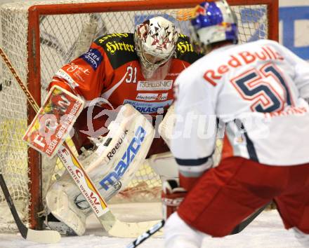 EBEL. Eishockey Bundesliga. KAC gegen EC RED BULL SALZBURG. CHIODO Andy (KAC), TRATTNIG Matthias (Salzburg). Klagenfurt, am 22.11.2011.
Foto: Kuess

---
pressefotos, pressefotografie, kuess, qs, qspictures, sport, bild, bilder, bilddatenbank