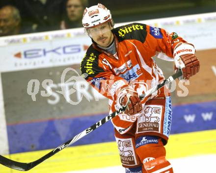 EBEL. Eishockey Bundesliga. KAC gegen EHC LIWEST Linz. Johannes Kirisits (KAC). Klagenfurt, am 18.11.2011.
Foto: Kuess

---
pressefotos, pressefotografie, kuess, qs, qspictures, sport, bild, bilder, bilddatenbank