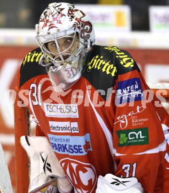 EBEL. Eishockey Bundesliga. KAC gegen EHC LIWEST Linz. Andy Chiodo (KAC). Klagenfurt, am 18.11.2011.
Foto: Kuess

---
pressefotos, pressefotografie, kuess, qs, qspictures, sport, bild, bilder, bilddatenbank