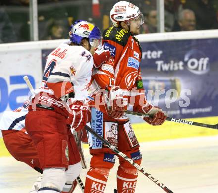 EBEL. Eishockey Bundesliga. KAC gegen EC RED BULL SALZBURG. HAGER Gregor (KAC), LYNCH Douglas (Salzburg). Klagenfurt, am 22.11.2011.
Foto: Kuess

---
pressefotos, pressefotografie, kuess, qs, qspictures, sport, bild, bilder, bilddatenbank