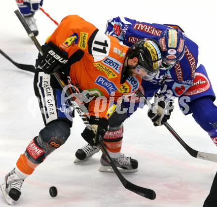 EBEL. Eishockey Bundesliga. EC Rekord Fenster VSV gegen Moser Medical Graz 99ers. PEWAL Marco  (VSV), LYSAK Brett (Graz). Villach, am 25.11.2011.
Foto: Kuess 


---
pressefotos, pressefotografie, kuess, qs, qspictures, sport, bild, bilder, bilddatenbank