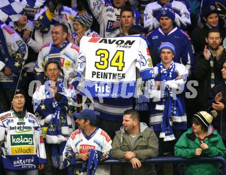 EBEL. Eishockey Bundesliga. EC Rekord Fenster VSV gegen Moser Medical Graz 99ers. Fans (VSV). Villach, am 25.11.2011.
Foto: Kuess 


---
pressefotos, pressefotografie, kuess, qs, qspictures, sport, bild, bilder, bilddatenbank