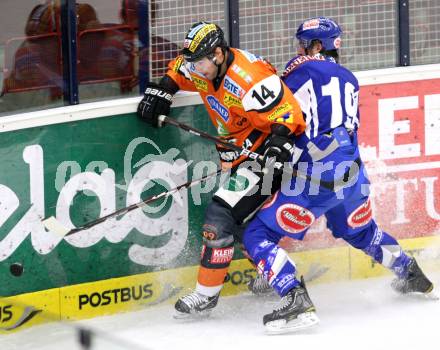 EBEL. Eishockey Bundesliga. EC Rekord Fenster VSV gegen Moser Medical Graz 99ers. BACHER Stefan (VSV), LEFEBVRE Guillaume (Graz). Villach, am 25.11.2011.
Foto: Kuess 


---
pressefotos, pressefotografie, kuess, qs, qspictures, sport, bild, bilder, bilddatenbank