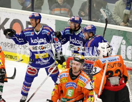 EBEL. Eishockey Bundesliga. EC Rekord Fenster VSV gegen Moser Medical Graz 99ers. Torjubel KASPITZ Roland, PEINTNER Markus, CRAIG Michael (VSV). Villach, am 25.11.2011.
Foto: Kuess 


---
pressefotos, pressefotografie, kuess, qs, qspictures, sport, bild, bilder, bilddatenbank