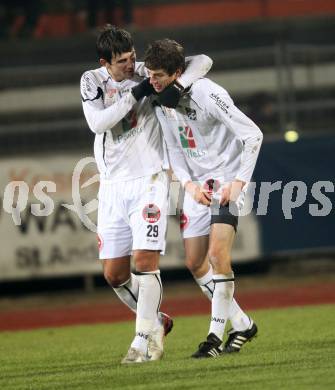 Fussball. Erste Liga. RZ Pellets WAC/St. Andrae gegen SV Groedig. Torjubel Christian Falk, Mihret Topcagic (WAC). Wolfsberg, 25.11.2011. 
Foto: Kuess

---
pressefotos, pressefotografie, kuess, qs, qspictures, sport, bild, bilder, bilddatenbank