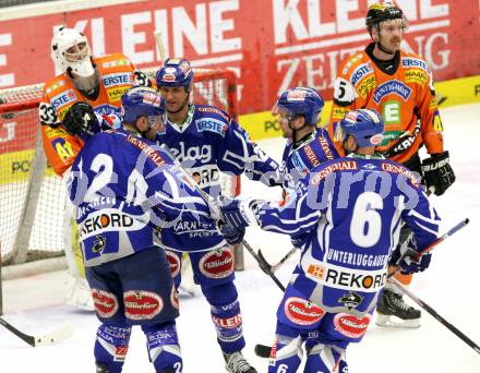 EBEL. Eishockey Bundesliga. EC Rekord Fenster VSV gegen Moser Medical Graz 99ers.  torjubel (VSV). Villach, am 25.11.2011.
Foto: Kuess 


---
pressefotos, pressefotografie, kuess, qs, qspictures, sport, bild, bilder, bilddatenbank