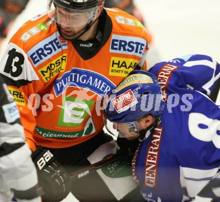 EBEL. Eishockey Bundesliga. EC Rekord Fenster VSV gegen Moser Medical Graz 99ers. KASPITZ Roland (VSV), BLATNY Zdenek (Graz). Villach, am 25.11.2011.
Foto: Kuess 


---
pressefotos, pressefotografie, kuess, qs, qspictures, sport, bild, bilder, bilddatenbank