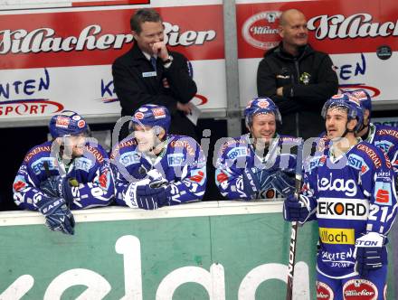 EBEL. Eishockey Bundesliga. EC Rekord Fenster VSV gegen HK Jesenice.  Trainer Mike Stewart, Christof Martinz, Nikolaus Hartl, Roland Kaspitz, Nicolas Petrik (VSV). Villach, am 27.11.2011.
Foto: Kuess 


---
pressefotos, pressefotografie, kuess, qs, qspictures, sport, bild, bilder, bilddatenbank