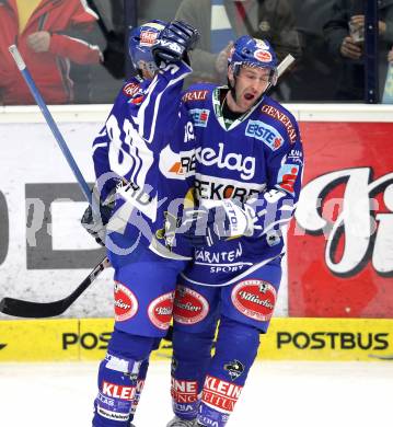 EBEL. Eishockey Bundesliga. EC Rekord Fenster VSV gegen HK Jesenice.  Torjubel Shayne Toporowski, Tomaz Razingar (VSV). Villach, am 27.11.2011.
Foto: Kuess 


---
pressefotos, pressefotografie, kuess, qs, qspictures, sport, bild, bilder, bilddatenbank