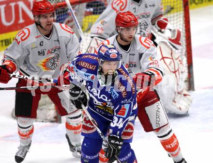 EBEL. Eishockey Bundesliga. EC Rekord Fenster VSV gegen HK Jesenice.  Markus Peintner,  (VSV), Matevz Erman, Aleksandar Magovac (HK Jesenice). Villach, am 27.11.2011.
Foto: Kuess 


---
pressefotos, pressefotografie, kuess, qs, qspictures, sport, bild, bilder, bilddatenbank