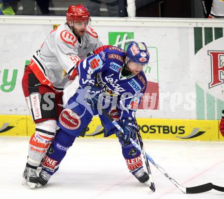 EBEL. Eishockey Bundesliga. EC Rekord Fenster VSV gegen HK Jesenice.  Roland Kaspitz,  (VSV), Tomi Hafner (HK Jesenice). Villach, am 27.11.2011.
Foto: Kuess 


---
pressefotos, pressefotografie, kuess, qs, qspictures, sport, bild, bilder, bilddatenbank