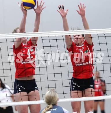 Volleyball Europacup. CEV Challenge Cup. ATSC Wildcats gege Irmato VC Wert.  Sabrina Mueller, Emmy Blouin (Wildcats). Klagenfurt, am 29.11.2011.
Foto: Kuess
---
pressefotos, pressefotografie, kuess, qs, qspictures, sport, bild, bilder, bilddatenbank