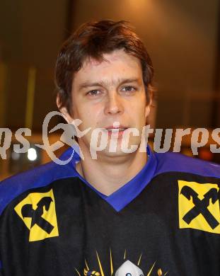 Eishockey.  Unterliga Mitte. Highlander Pitchers. Stefan Kerschbaumer. Villach, 27.11.2011.
Foto: Kuess
---
pressefotos, pressefotografie, kuess, qs, qspictures, sport, bild, bilder, bilddatenbank