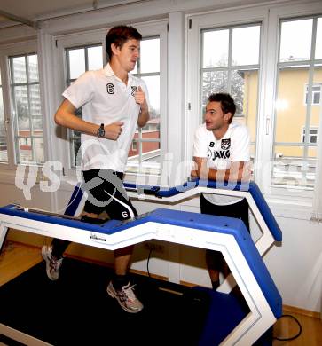 Fussball. WAC/St. Andrae. Institut fÃ¼r Sportmedizin.  Christian Falk, Gernot Messner. Klagenfurt, 1.12.2011.
Foto: kuess
---
pressefotos, pressefotografie, kuess, qs, qspictures, sport, bild, bilder, bilddatenbank