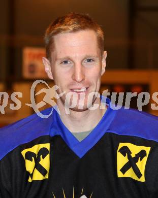 Eishockey.  Unterliga Mitte. Highlander Pitchers. Alexander Raab. Villach, 27.11.2011.
Foto: Kuess
---
pressefotos, pressefotografie, kuess, qs, qspictures, sport, bild, bilder, bilddatenbank