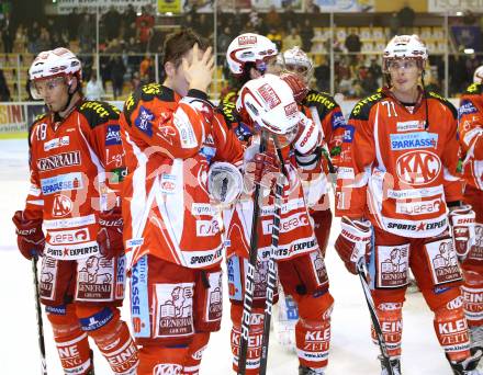 EBEL. Eishockey Bundesliga. KAC gegen KHL Medvescak Zagreb. enttaeuschte KAC Spieler. Klagenfurt, am 2.12.2011.
Foto: Kuess

---
pressefotos, pressefotografie, kuess, qs, qspictures, sport, bild, bilder, bilddatenbank