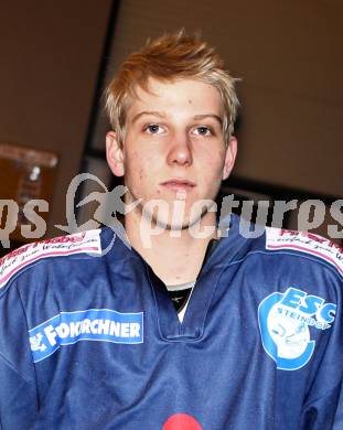 Eishockey. Kaerntner Liga Mitte. ESC Steindorf. Maurer Manuel. Steindorf, 30.11.2011.
Foto: Kuess
---
pressefotos, pressefotografie, kuess, qs, qspictures, sport, bild, bilder, bilddatenbank