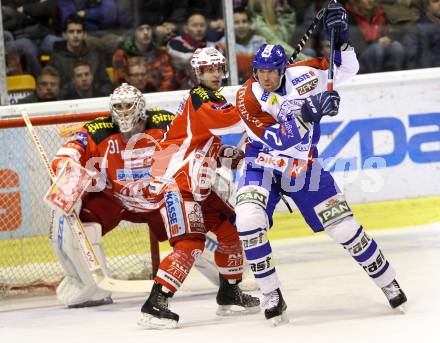 EBEL. Eishockey Bundesliga. KAC gegen KHL Medvescak Zagreb. Andy Chiodo, Herbert Ratz,  (KAC), Joel Prpic (Zagreb). Klagenfurt, am 2.12.2011.
Foto: Kuess

---
pressefotos, pressefotografie, kuess, qs, qspictures, sport, bild, bilder, bilddatenbank