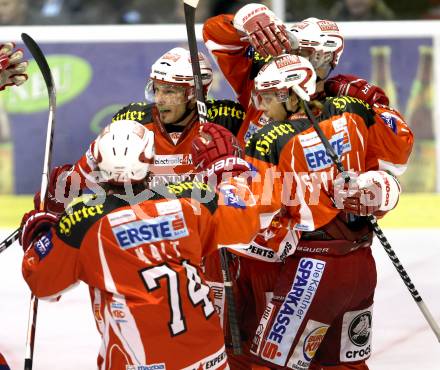 EBEL. Eishockey Bundesliga. KAC gegen KHL Medvescak Zagreb. Torjubel KAC. Klagenfurt, am 2.12.2011.
Foto: Kuess

---
pressefotos, pressefotografie, kuess, qs, qspictures, sport, bild, bilder, bilddatenbank