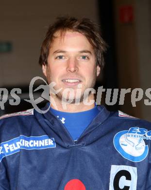 Eishockey. Kaerntner Liga Mitte. ESC Steindorf. Untersteiner	Stefan. Steindorf, 30.11.2011.
Foto: kuess
---
pressefotos, pressefotografie, kuess, qs, qspictures, sport, bild, bilder, bilddatenbank