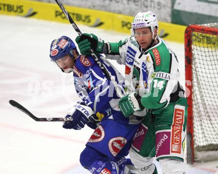 EBEL. Eishockey Bundesliga. VSV gegen HDD TILIA Olimpija Ljubljana. Nicolas Petrik (VSV), Matej Hocevar (Laibach). Klagenfurt, am 4.12.2011.
Foto: Kuess

---
pressefotos, pressefotografie, kuess, qs, qspictures, sport, bild, bilder, bilddatenbank