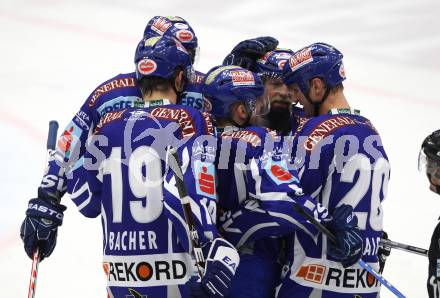 EBEL. Eishockey Bundesliga. VSV gegen HDD TILIA Olimpija Ljubljana. Torjubel (VSV), (Laibach). Klagenfurt, am 4.12.2011.
Foto: Kuess

---
pressefotos, pressefotografie, kuess, qs, qspictures, sport, bild, bilder, bilddatenbank