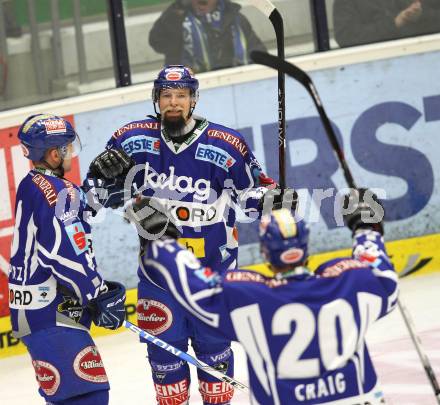 EBEL. Eishockey Bundesliga. VSV gegen HDD TILIA Olimpija Ljubljana. Torjubel Markus Peintner, Roland Kaspitz, Mike Craig (VSV), (Laibach). Klagenfurt, am 4.12.2011.
Foto: Kuess

---
pressefotos, pressefotografie, kuess, qs, qspictures, sport, bild, bilder, bilddatenbank