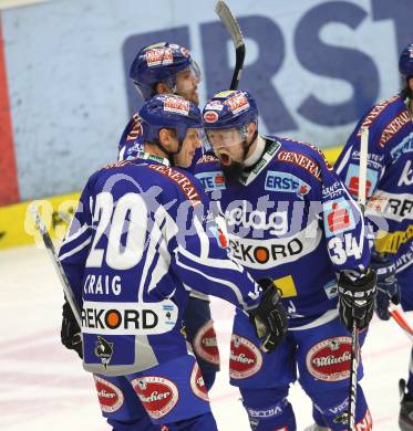 EBEL. Eishockey Bundesliga. VSV gegen HDD TILIA Olimpija Ljubljana. Torjubel Markus Peintner, Mike Craig(VSV), (Laibach). Klagenfurt, am 4.12.2011.
Foto: Kuess

---
pressefotos, pressefotografie, kuess, qs, qspictures, sport, bild, bilder, bilddatenbank