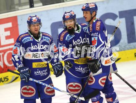 EBEL. Eishockey Bundesliga. VSV gegen HDD TILIA Olimpija Ljubljana. Torjubel Markus Peintner, Roland Kaspitz, Mike Craig (VSV), (Laibach). Klagenfurt, am 4.12.2011.
Foto: Kuess

---
pressefotos, pressefotografie, kuess, qs, qspictures, sport, bild, bilder, bilddatenbank