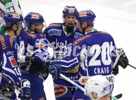 EBEL. Eishockey Bundesliga. VSV gegen HDD TILIA Olimpija Ljubljana. Torjubel Roland Kaspitz, Markus Peintner, Mike Craig (VSV), (Laibach). Klagenfurt, am 4.12.2011.
Foto: Kuess

---
pressefotos, pressefotografie, kuess, qs, qspictures, sport, bild, bilder, bilddatenbank