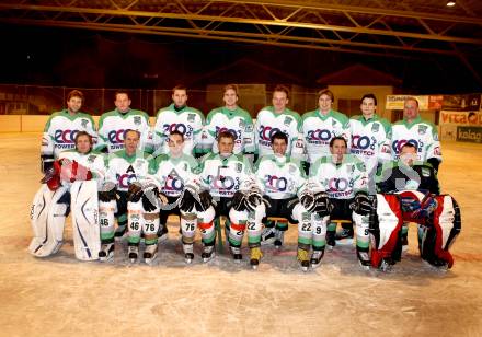 Eishockey Kaerntner Liga Mitte. DSG Ledenitzen. Mannschaftsfoto. Velden, am 1.12.2011.
Foto: Kuess
---
pressefotos, pressefotografie, kuess, qs, qspictures, sport, bild, bilder, bilddatenbank