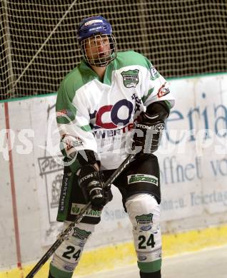 Eishockey Kaerntner Liga Mitte. DSG Ledenitzen. Michael Spitzer. Velden, am 1.12.2011.
Foto: Kuess
---
pressefotos, pressefotografie, kuess, qs, qspictures, sport, bild, bilder, bilddatenbank