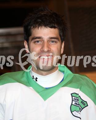 Eishockey Kaerntner Liga Mitte. DSG Ledenitzen. Helge Spendier. Velden, am 1.12.2011.
Foto: Kuess
---
pressefotos, pressefotografie, kuess, qs, qspictures, sport, bild, bilder, bilddatenbank