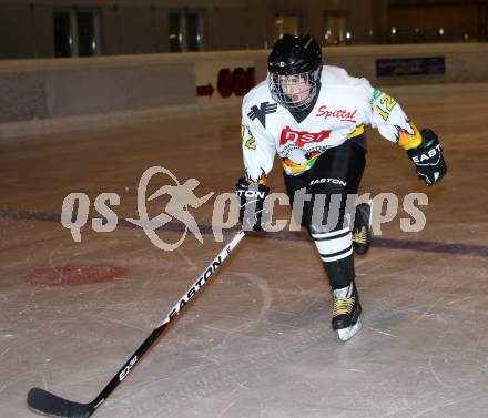 Eishockey. Nachwuchsmeisterschaft. EC Spittal U15. Luca Kohlmaier. Spittal, am 2.12 2011.
Foto: Kuess  
---
pressefotos, pressefotografie, kuess, qs, qspictures, sport, bild, bilder, bilddatenbank