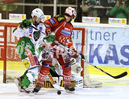 EBEL. Eishockey Bundesliga. KAC gegen HDD TILIA Olimpija Ljubljana. HAGER Gregor (KAC), CVETEK Igor (Laibach). Klagenfurt, am 6.12.2011.
Foto: Kuess

---
pressefotos, pressefotografie, kuess, qs, qspictures, sport, bild, bilder, bilddatenbank