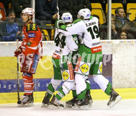 EBEL. Eishockey Bundesliga. KAC gegen HDD TILIA Olimpija Ljubljana. Torjubel (Laibach). Klagenfurt, am 6.12.2011.
Foto: Kuess

---
pressefotos, pressefotografie, kuess, qs, qspictures, sport, bild, bilder, bilddatenbank