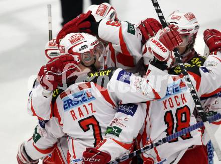 EBEL. Eishockey Bundesliga. EC Rekord Fenster VSV gegen KAC. Torjubel KAC. Villach, am 9.12.2011.
Foto: Kuess 


---
pressefotos, pressefotografie, kuess, qs, qspictures, sport, bild, bilder, bilddatenbank