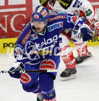EBEL. Eishockey Bundesliga. EC Rekord Fenster VSV gegen KAC. Shayne Toporowski (VSV). Villach, am 9.12.2011.
Foto: Kuess 


---
pressefotos, pressefotografie, kuess, qs, qspictures, sport, bild, bilder, bilddatenbank