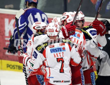 EBEL. Eishockey Bundesliga. EC Rekord Fenster VSV gegen KAC. Torjubel KAC. Villach, am 9.12.2011.
Foto: Kuess 


---
pressefotos, pressefotografie, kuess, qs, qspictures, sport, bild, bilder, bilddatenbank