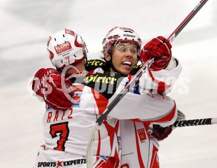 EBEL. Eishockey Bundesliga. EC Rekord Fenster VSV gegen KAC.  Torjubel Herbert Ratz, Tyler Scofield  (KAC). Villach, am 9.12.2011.
Foto: Kuess 


---
pressefotos, pressefotografie, kuess, qs, qspictures, sport, bild, bilder, bilddatenbank