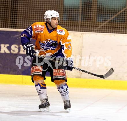 Eishockey Kaerntner Liga Mitte. EC Gummern. Christoph Pliessnig. Steindorf, am 3.12.2011.
Foto: Kuess
---
pressefotos, pressefotografie, kuess, qs, qspictures, sport, bild, bilder, bilddatenbank