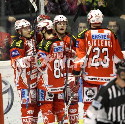 EBEL. Eishockey Bundesliga. KAC gegen Moser Medical Graz 99ers. Torjubel (KAC). Klagenfurt, am 11.12.2011.
Foto: Kuess

---
pressefotos, pressefotografie, kuess, qs, qspictures, sport, bild, bilder, bilddatenbank