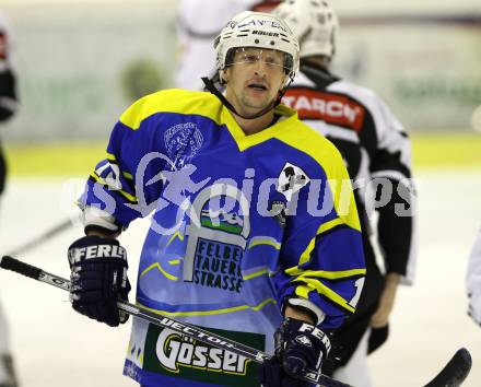 Eishockey CHL. Carinthian Hokey League. Tarco Woelfe gegen UECR Huben. Mario Volkan (Huben). Klagenfurt, am 9.12.2011.
Foto: Kuess
---
pressefotos, pressefotografie, kuess, qs, qspictures, sport, bild, bilder, bilddatenbank