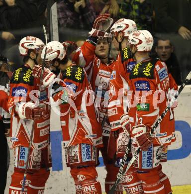 EBEL. Eishockey Bundesliga. KAC gegen Moser Medical Graz 99ers. Torjubel (KAC). Klagenfurt, am 11.12.2011.
Foto: Kuess

---
pressefotos, pressefotografie, kuess, qs, qspictures, sport, bild, bilder, bilddatenbank