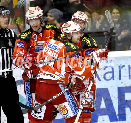 EBEL. Eishockey Bundesliga. KAC gegen Moser Medical Graz 99ers. Torjubel Markus Pirmann, Thomas Hundertpfund, Paul Schellander (KAC). Klagenfurt, am 11.12.2011.
Foto: Kuess

---
pressefotos, pressefotografie, kuess, qs, qspictures, sport, bild, bilder, bilddatenbank