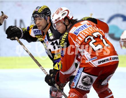 EBEL. Eishockey Bundesliga. KAC gegen Moser Medical Graz 99ers. Thomas HUndertpfund, (KAC), Brett Lysak  (Graz). Klagenfurt, am 11.12.2011.
Foto: Kuess

---
pressefotos, pressefotografie, kuess, qs, qspictures, sport, bild, bilder, bilddatenbank