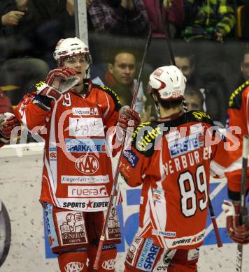 EBEL. Eishockey Bundesliga. KAC gegen Moser Medical Graz 99ers. Torjubel Stephan Geier, Raphael Herburger (KAC). Klagenfurt, am 11.12.2011.
Foto: Kuess

---
pressefotos, pressefotografie, kuess, qs, qspictures, sport, bild, bilder, bilddatenbank