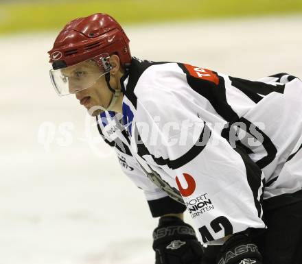 Eishockey CHL. Carinthian Hokey League. Tarco Woelfe gegen UECR Huben. Harald Ofner (Tarco). Klagenfurt, am 9.12.2011.
Foto: Kuess
---
pressefotos, pressefotografie, kuess, qs, qspictures, sport, bild, bilder, bilddatenbank