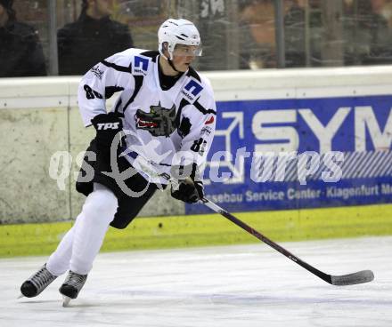 Eishockey CHL. Carinthian Hokey League. Tarco Woelfe gegen UECR Huben. Oliver Steinwender (Tarco). Klagenfurt, am 9.12.2011.
Foto: Kuess
---
pressefotos, pressefotografie, kuess, qs, qspictures, sport, bild, bilder, bilddatenbank