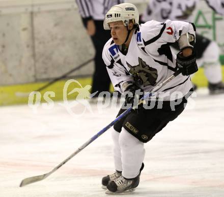 Eishockey CHL. Carinthian Hokey League. Tarco Woelfe gegen UECR Huben. Daniel Goetzhaber (Tarco). Klagenfurt, am 9.12.2011.
Foto: Kuess
---
pressefotos, pressefotografie, kuess, qs, qspictures, sport, bild, bilder, bilddatenbank